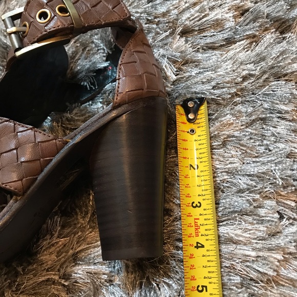 Ripicca Sandals - Picture 2 of 5